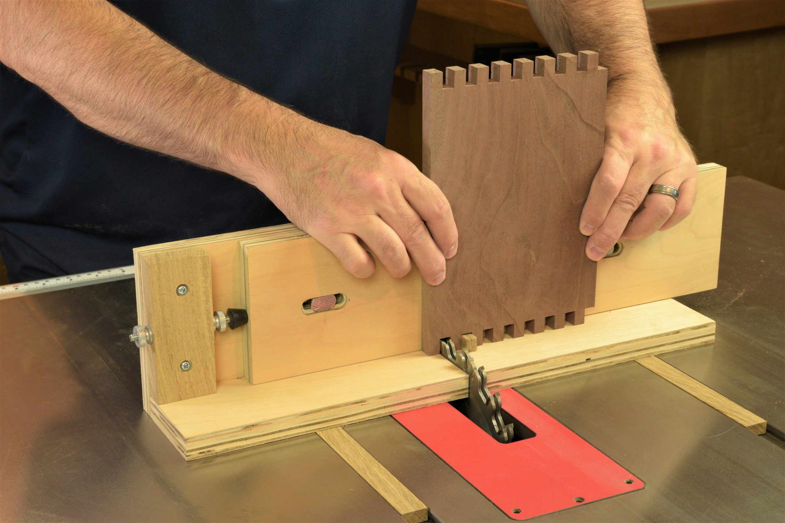 Making A Box Joint Jig For A Tablesaw