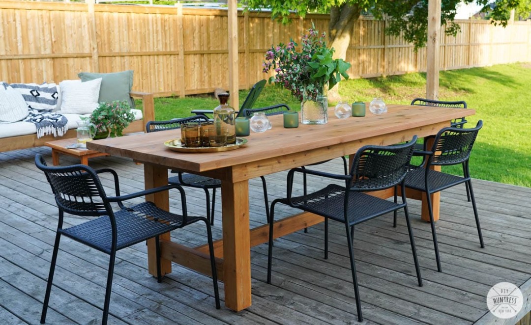 DIY Outdoor Dining Table (IN ONE DAY) - DIY Huntress